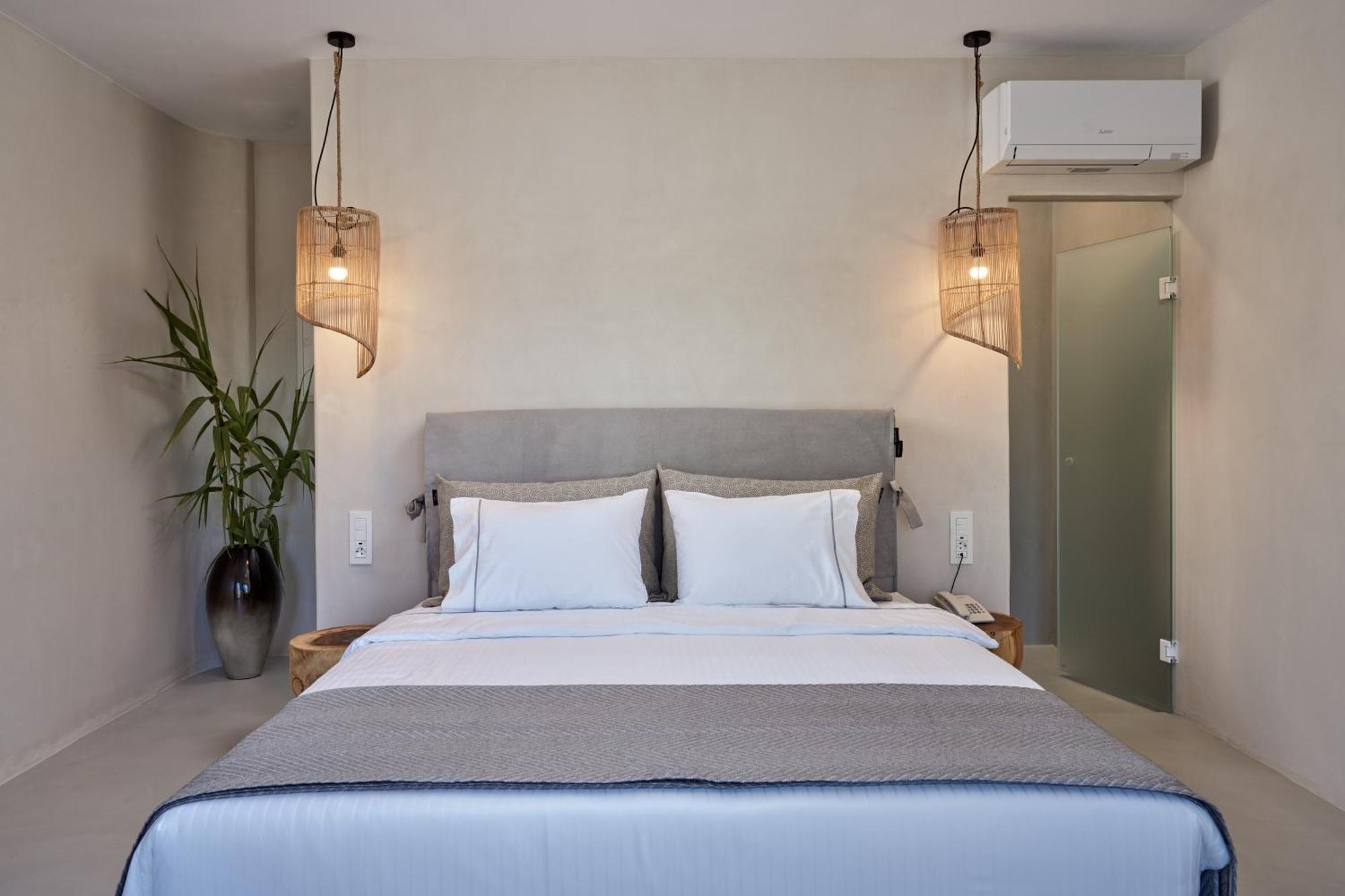 Ionic Suites Super Paradise Beach  Room photo